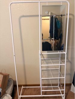 Clothes rack w mirror