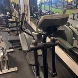 Life fitness 9500 HR elliptical