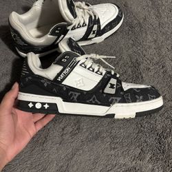 Louis Vuitton Trainers White Black Denim