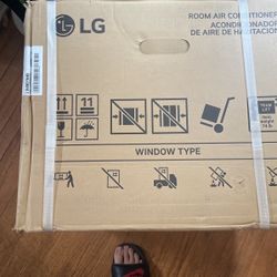 LG 7600 BTU AC Unit Air Conditioner 