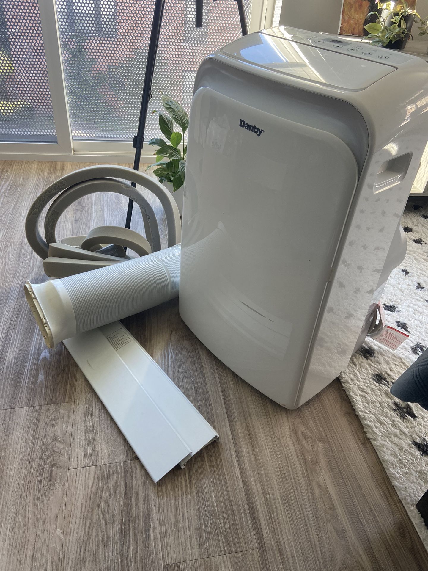 Danby 12000 BTU Portable AC/Air Conditioner