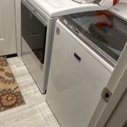 Maytag Washer And Drier 
