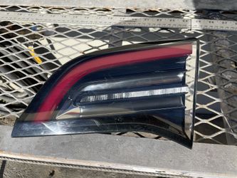 2017-2020 Tesla Model 3 Passenger Trunk Light