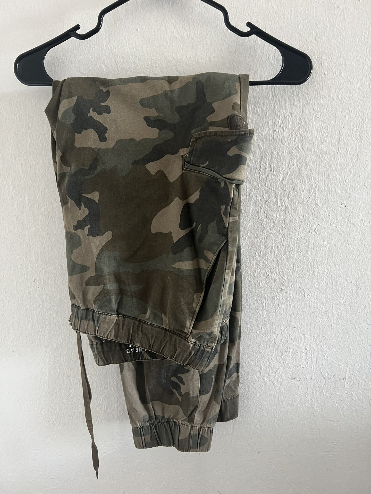 Size Large Camo Jogger Pants From PacSun 