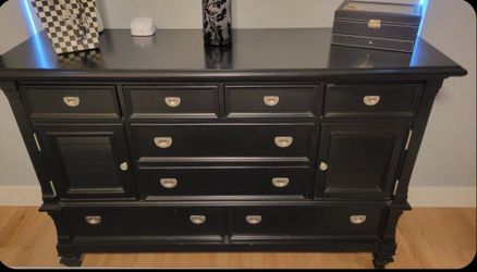 Black dresser