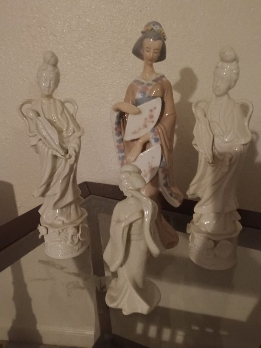 Geisha Doll Glass Statues Set