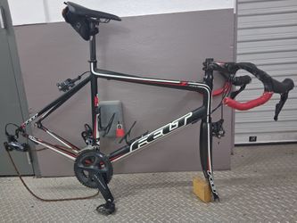 Felt Z Series Road Ultegra/Dura Ace ,Carbon Parts, Parting-Out .. Excellent Condition!
Best Offer for Parts Components or All