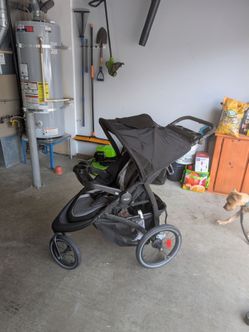 Graco Three-Wheel Jogging Stroller LX