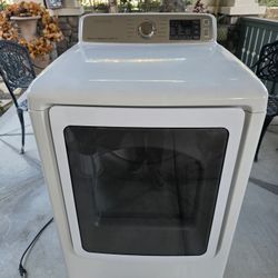 Samsung Gas Dryer With Steam  White Read Detail