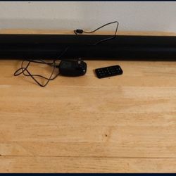 TV Soundbar like new 32 inches with remote control
