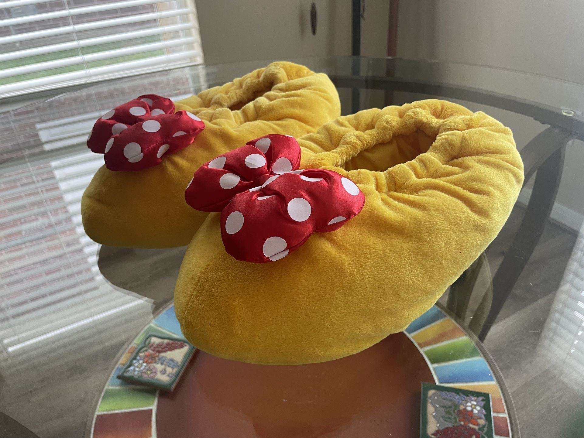Minnie mouse yellow clearance slippers