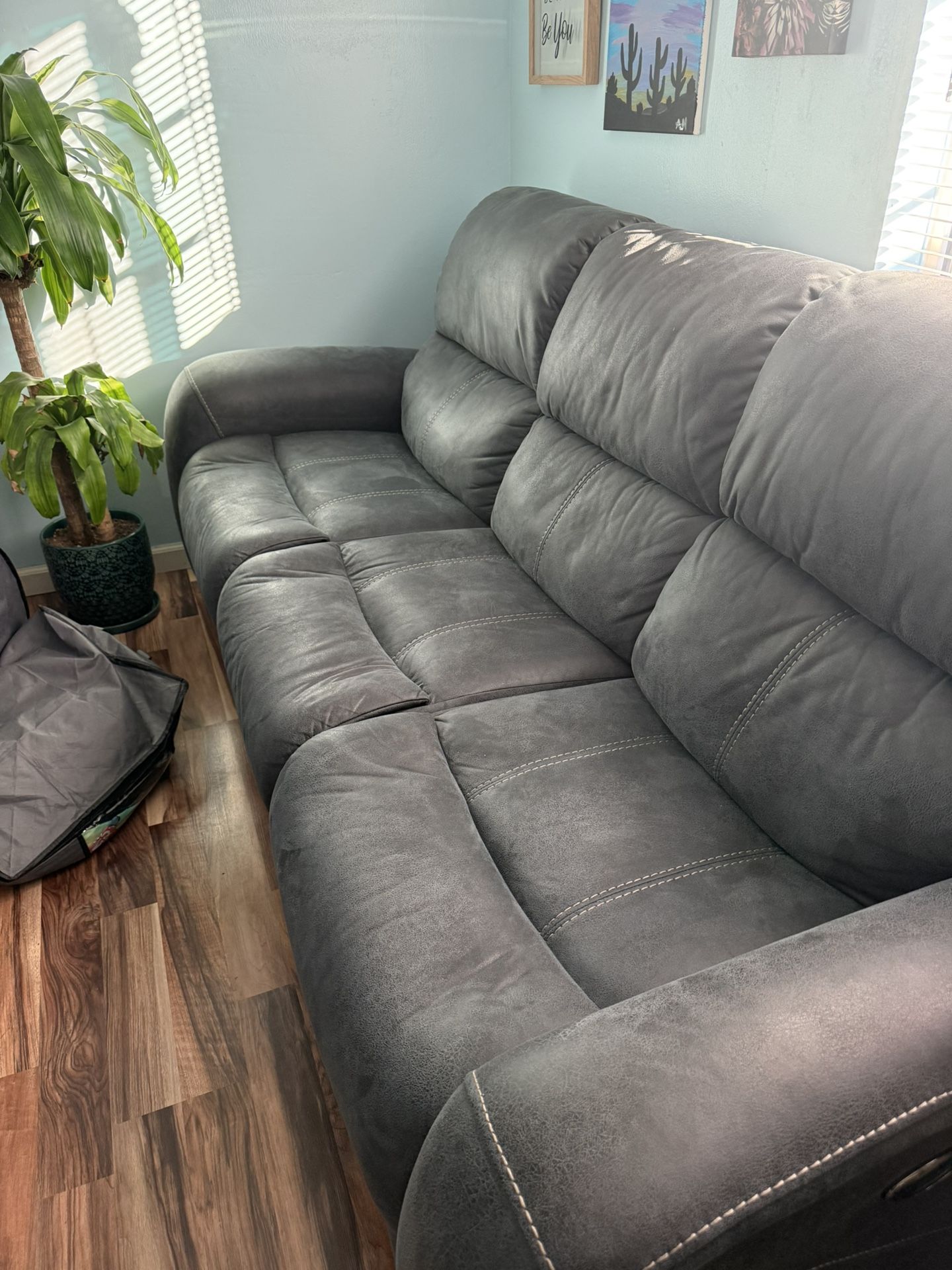 Electric Reclining Couch