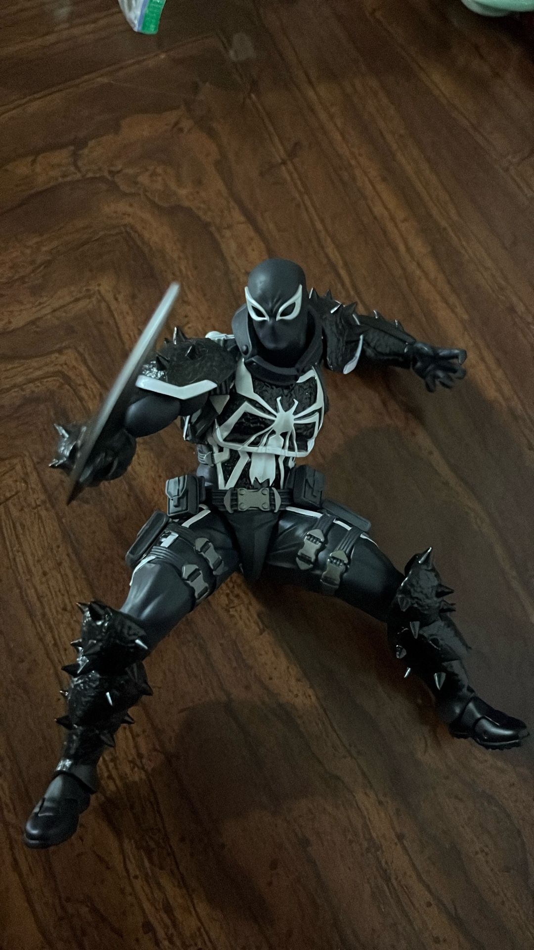 Revoltech Agent Venom