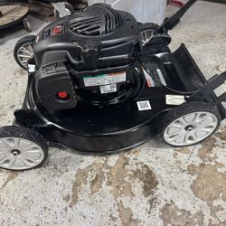 Brand New Murray Push Mower 125cc Engine With 20” Cutting Width. You Must Pick Up
