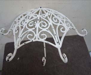 Ornate Distressed Shabby Chic Wrought Iron Umbrella Wall Planter Hook