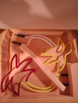 Custom palm trees neon lighting