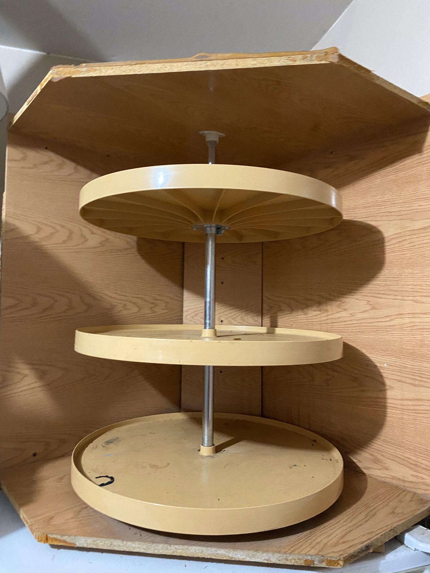 Lazy Susan for the kitchen cabinet