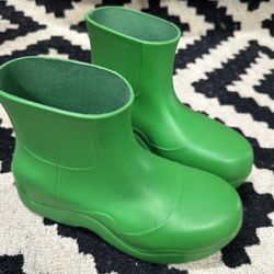 BV Boots Women Size 7