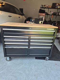 Husky tool box