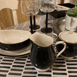 Serving Pieces