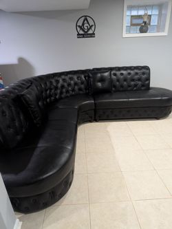 Leather pit couch 4 pieces