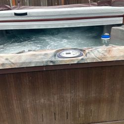 6-7 Person Jacuzzi Hot tub