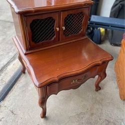 2 End Tables