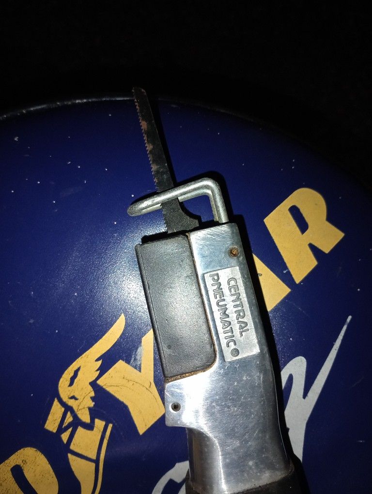 Air Tool Saw
