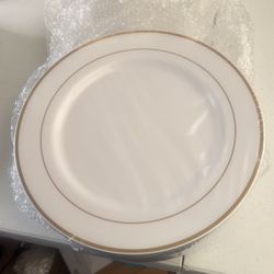 Munfix Diner Plates Gold Rim 10.25” 50 Count Premium Heavy Weight Plastic Entregó Afuera McDonalds Edgmere Y Zaragoza 