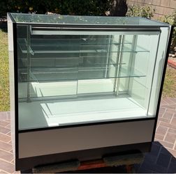 40 Inch Rear-Loading Commercial Display Case (LIKE NEW)