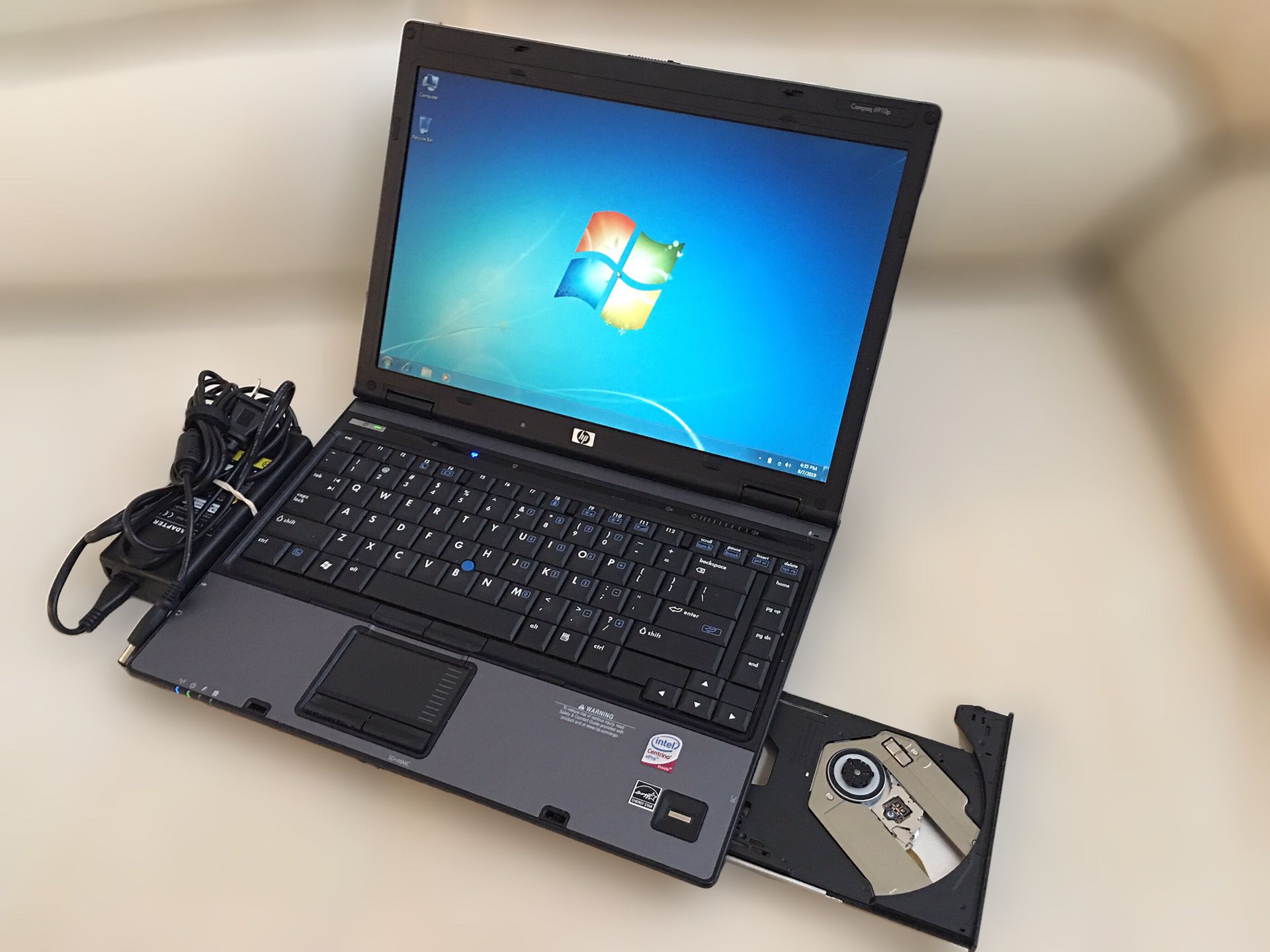HP laptop / Windows 7 / Antivirus / Charger
