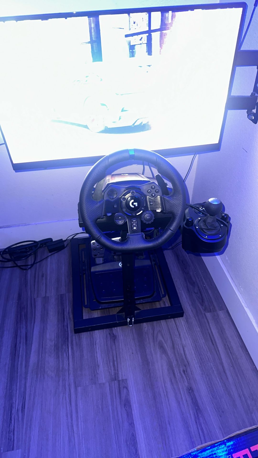 Logitech G923 Racing Wheel