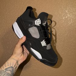 Jordan 4 White Thunder