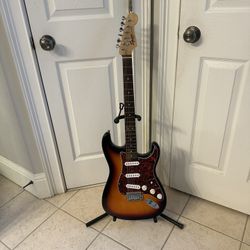 Beautiful Fender Squire, Stratocaster Sunburst Color Excellent