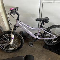 Diamondback Lustre 20” Kids Bike. Practically Brand New