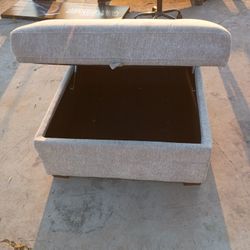 Alderman $25 Clock $10 Tires $100 Or Best Offer Window $50 Brand New Little Desk 20 Dollars