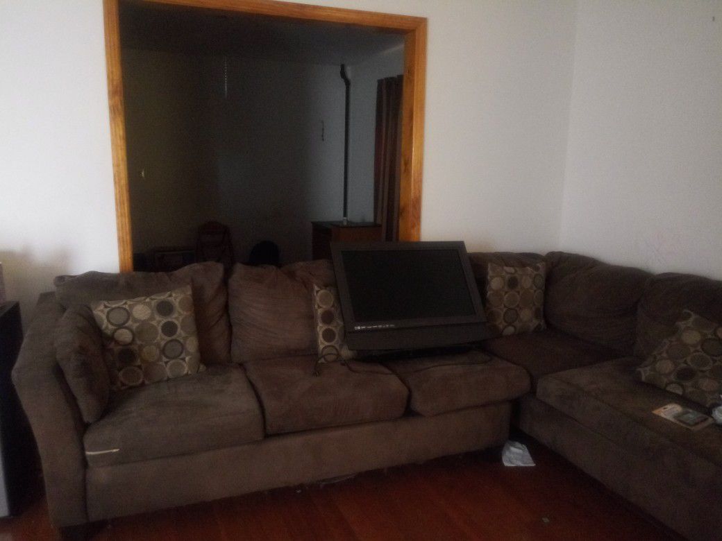 Sectional - Couch (brown)