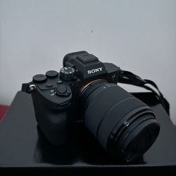 Sony A7 IV with lens FE 28-70mm F3.5-5.6