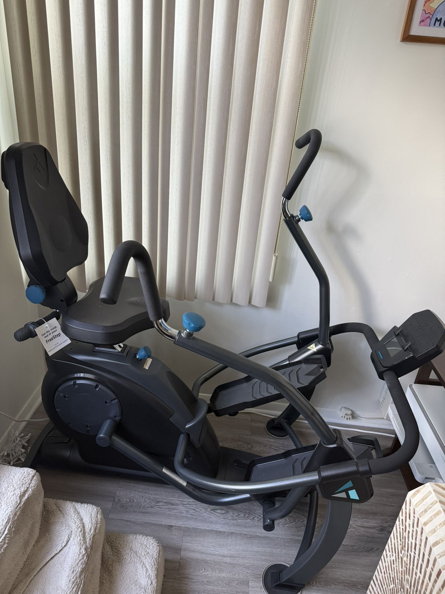 Teeter FreeStep LT3 Recumbent Cross Trainer - Black SE2301