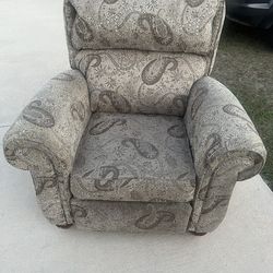 Paisley Pattern Recliner Chair