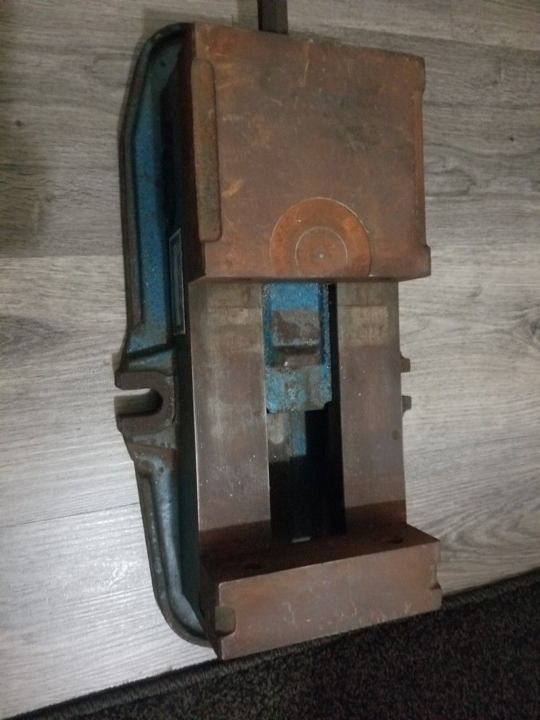 Vintage Super look precision machine Vise