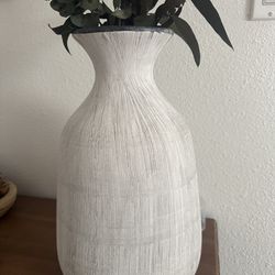 Flower vase