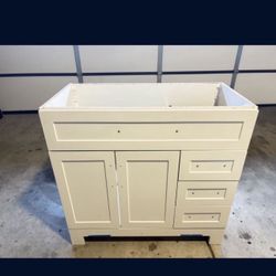 Bathroom Vanity 36” $350  Handles Incluided