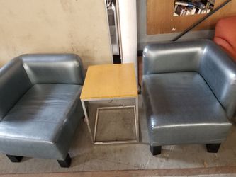 Hotel style chairs, for waiting area, salon, barbershops and more.