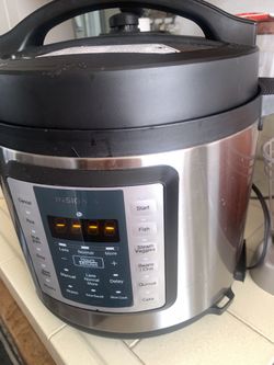 Insignia Multi Pressure Cooker. Like New