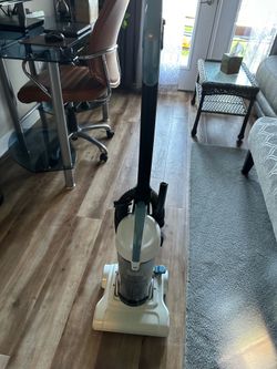 Black & Decker upright vacuum
