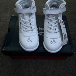 BRAND NEW REEBOK SHOES FOR TODDLERS 