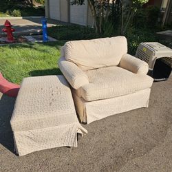 Free COMFY Chair And Matching Ottoman