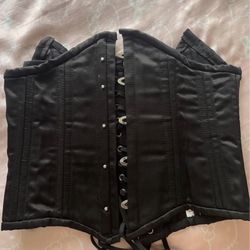 Black corset top with adjustable string 