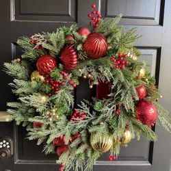 BALSAM HILL OUTDOOR CHRISTMAS CHARM FOLIAGE WREATH 